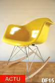 Rocking chair "Charles EAMES" en fibre de verre d'poque, pied dition rcente, coloris jaune citron