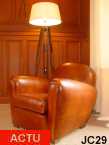 Fauteuil "OXFORD" vers 1930, dossier rond, tapisserie et peausserie neuves, coloris: cognac.