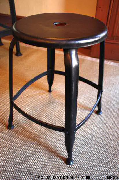 Tabouret m�tal