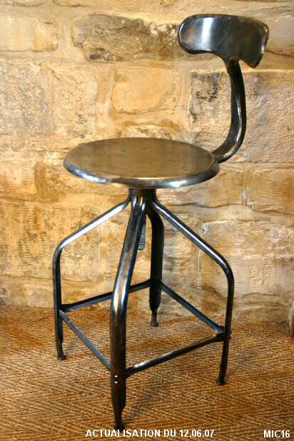 Chaise industrielle