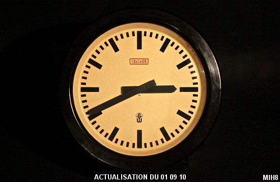 Horloge Bauhaus GW