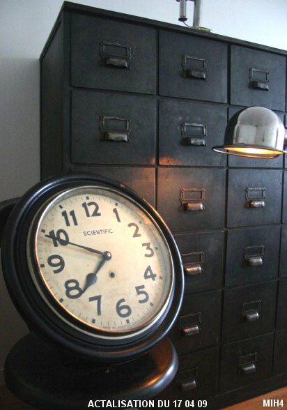 Horloge SCIENTIFIC