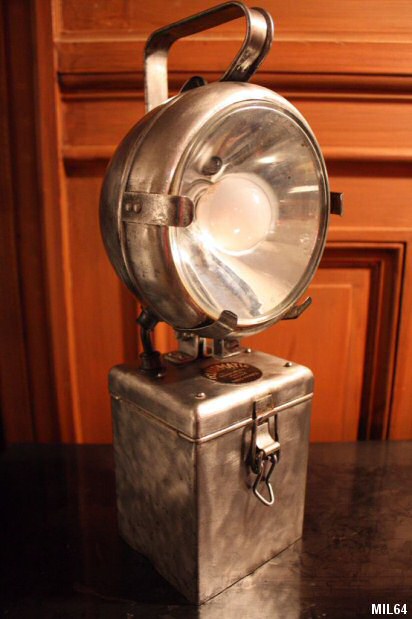 Lampe de cheminot ECLAIRMATIC vers 1950, faisceau réglable, joli modèle de lampe industrielle, acier brossé, câblage sur secteur
