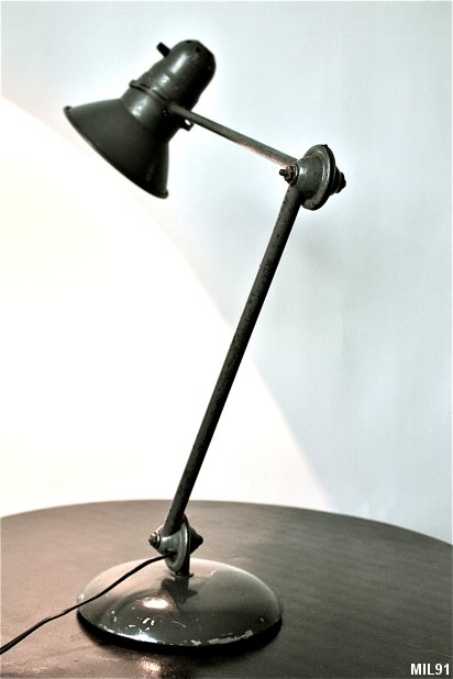 Lampe d'atelier C.A.T.