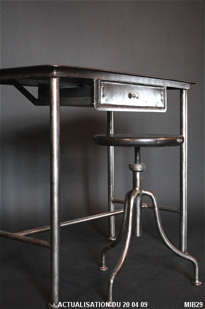 Petit bureau m�tal