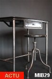 Bureau en acier brut