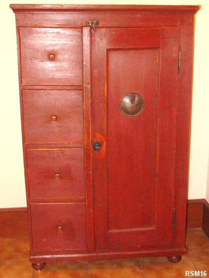 Farinier vers 1940, meuble d'Art Populaire autrichien, 4 tiroirs, une porte, pieds boule, décor rouge Chine